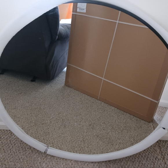Circle vanity mirror